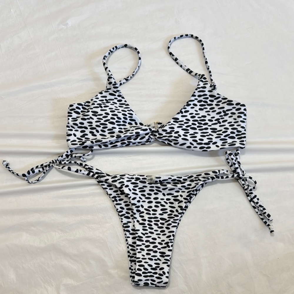 ZAFUL Black and White Spotted Patterned Bikini Set👙